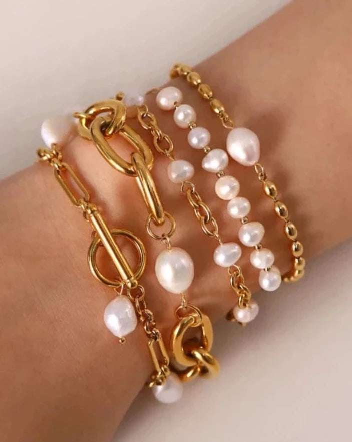 Cassie Oval Link Pearl Bracelets