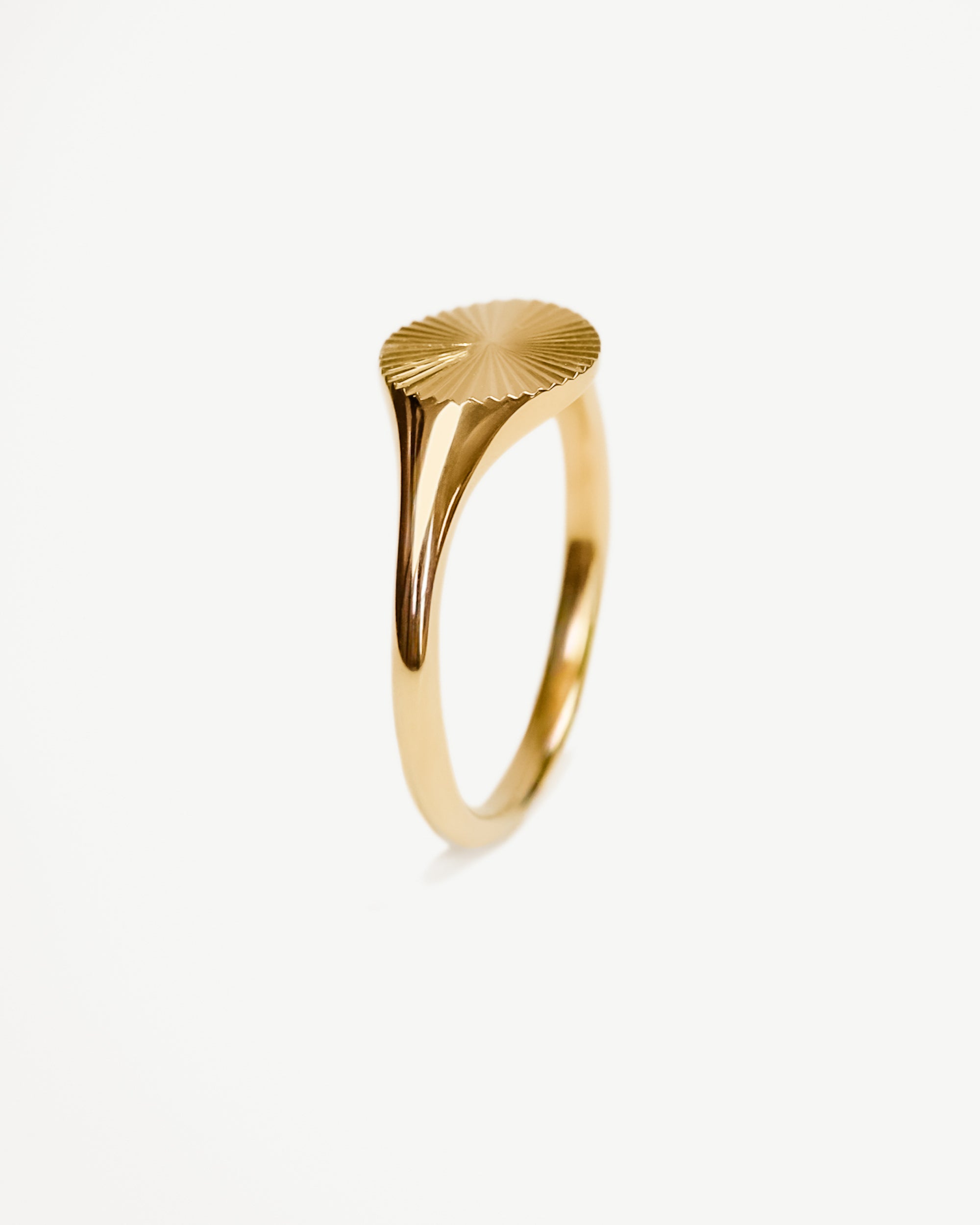 Lainey Starburst Signet Ring